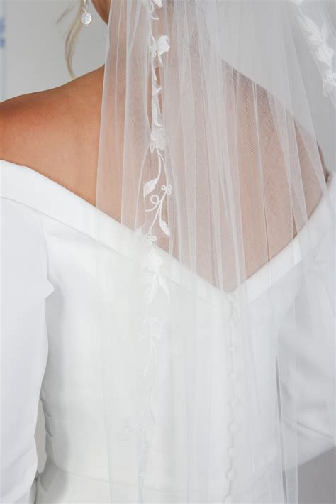 Sweetpea Lace Edge Veil - Richard Designs