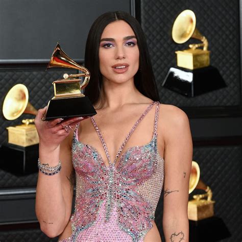 La Cantante Dua Lipa Es Nombrada Embajadora De Honor De Kosovo