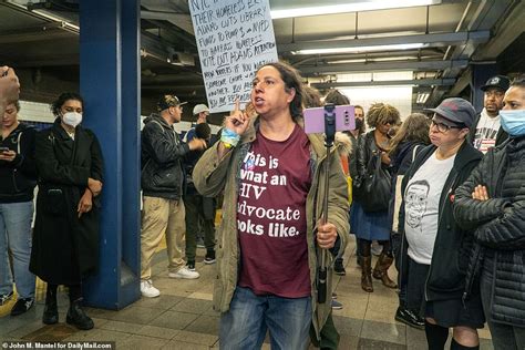 Death Of Vagrant Placed In Chokehold On Nyc Subway Is Ruled A Homicide