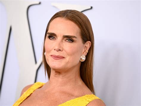 Brooke Shields Reveals Shes Officially An ‘empty Nester In New Video