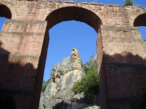 RESTAURANTE LA ALDEA Acueducto Peña Cortada entre Calles y Chelva