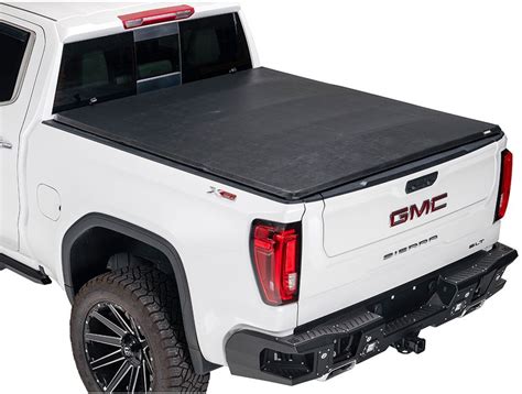 Gator SFX Tri-Fold Soft Folding Tonneau Cover | RealTruck