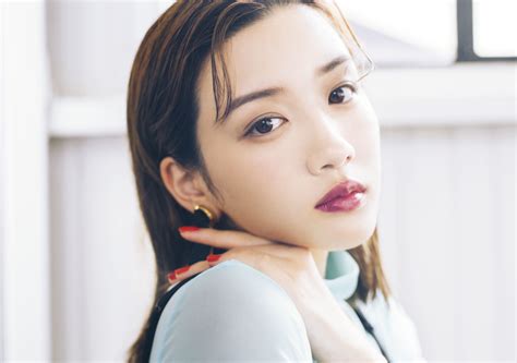 女優・永野芽郁が20歳で見せる少し大人な姿 『永野芽郁オフィシャルカレンダー2020』表紙＆特典カットを公開 Spice エンタメ特化