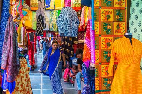 Uncover The Charming Life At Bapu Bazar Jaipur Rajasthan