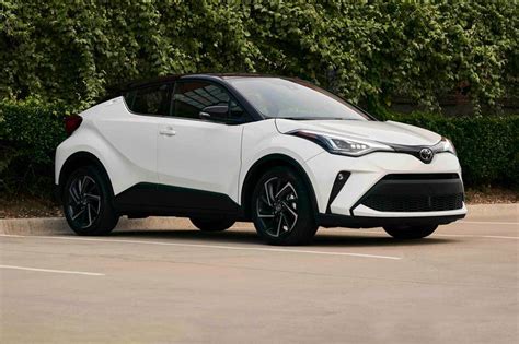 تويوتا سي اتش ار 2023 Toyota Chr صور و مواصفات و سعر