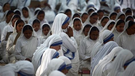 Las Misioneras de la Caridad no abandonarán su hábito para conseguir