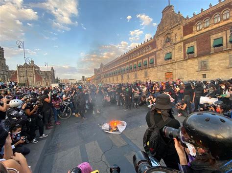 Marcha Feminista Hoy En Cdmx Hacia El Zócalo En Vivo Grupo Milenio