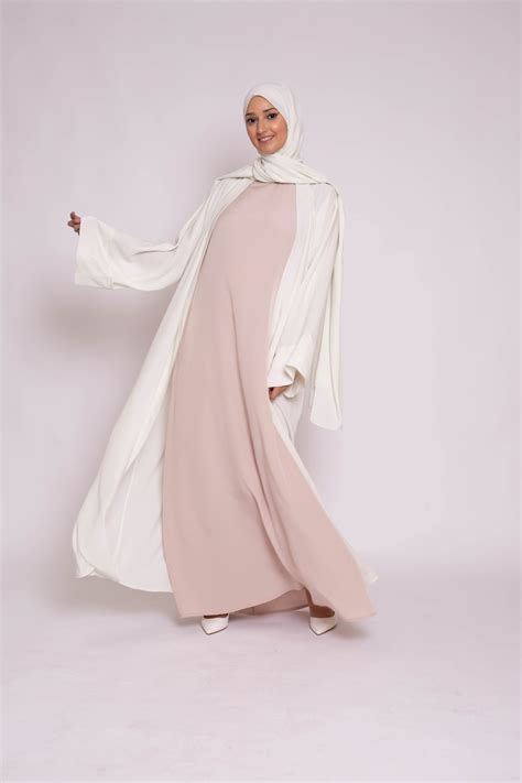 Conjunto De Kimono Largo Con Hiyab Blanco