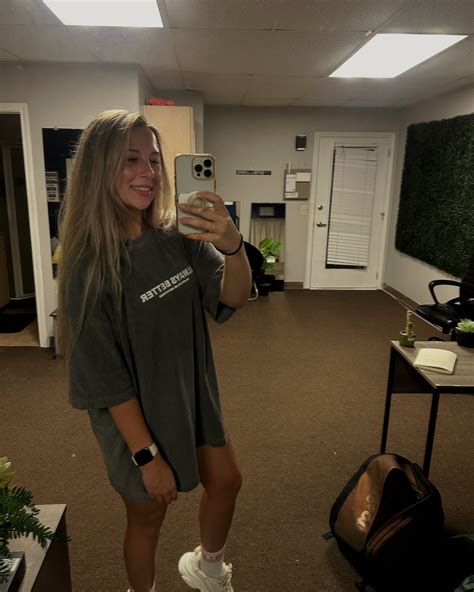 morgan bayer | A lil day in the life swipe post for ya feed that energy