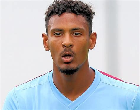 Haller Arrives For Dortmund Medical