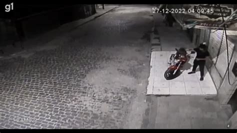 Vídeo Suspeito tenta furtar moto em Caruaru Caruaru e Região G1