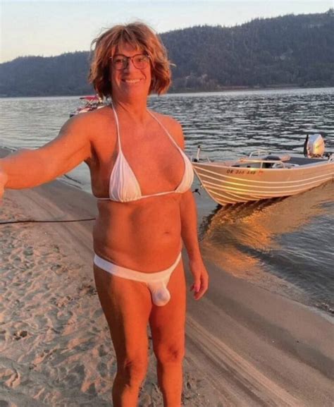 10 Hot Sexy Joy Behar Bikini Pics