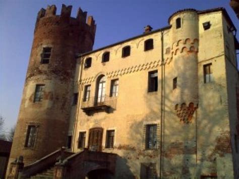 Castello Di Monasterolo Di Savigliano Castle Ebike Friendly