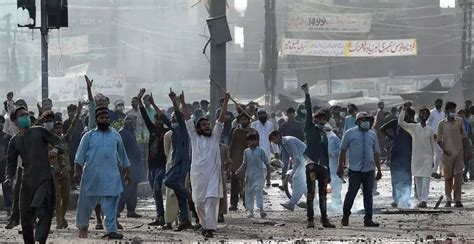 Three Policemen Martyred In Clash With TLP Protesters In Lahore Daily