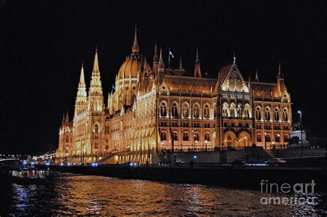 House Of Parliament Photograph by Bob Martin - Fine Art America