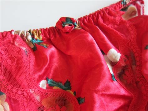 NEW VTG 100 Polyester Satin String Bikini Floral Lace Panties SZ S M