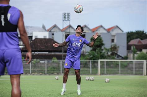 Cerita Adaptasi Irfan Bachdim Bersama Persik Eks Timnas Yang Terus