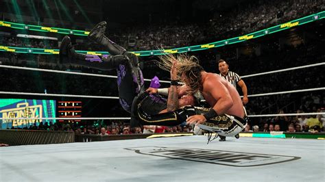 Wwe Money In The Bank Tomb De Seth Rollins Sur Damian Priest Que S