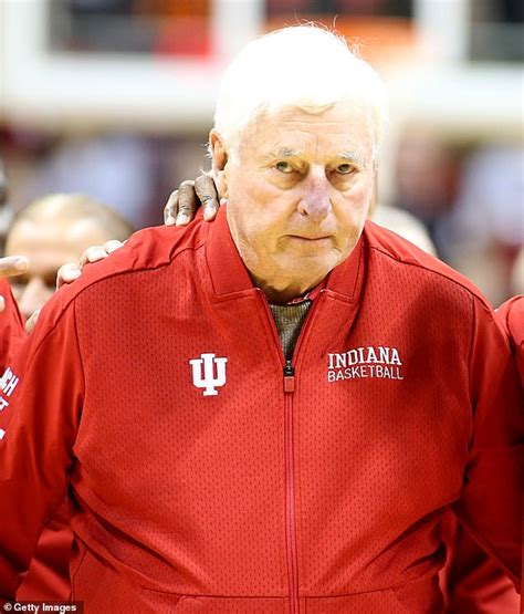 Indiana basketball coach Bob Knight dead at 83 - NewsFinale