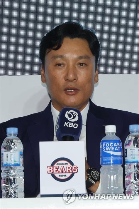 출사표 던지는 이승엽 두산 감독 연합뉴스