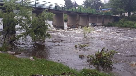 Tras Las Lluvias As Est N Los Afluentes Del Lago San Roque El