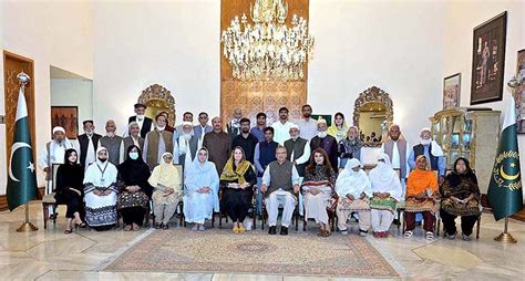 President Dr Arif Alvi In A Group Photo With A Delegation Of Old Age