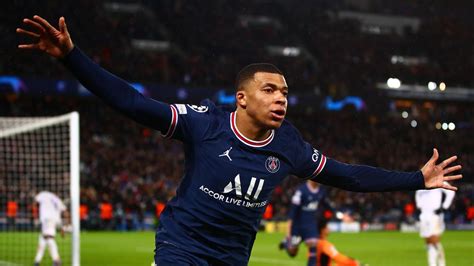 PSG Real Madrid tout le monde salue le super héros Kylian Mbappé