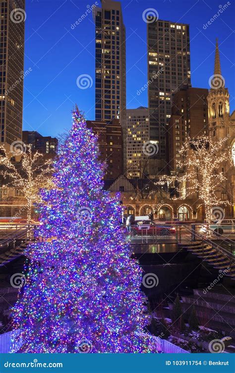 Christmas Tree in Chicago stock photo. Image of night - 103911754