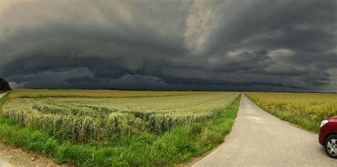 Schwere Gewitter Mit Fetter B Enfront Und Rotation Im S D Nrw