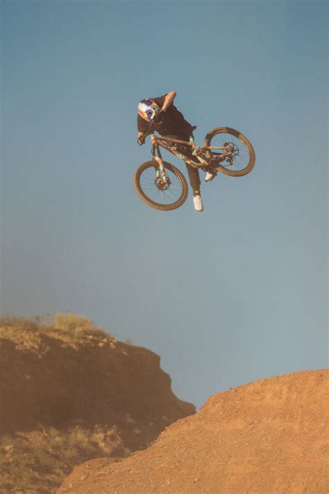 Video Warm Up For Red Bull Rampage With Thomas Genon Swiss Cycles