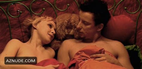 JAK TO SIE ROBI Z DZIEWCZYNAMI NUDE SCENES AZNude