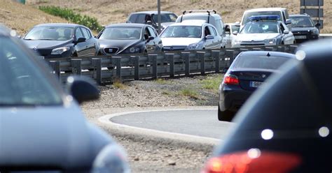 M S De Dos Kil Metros De Retenciones En La A Debido A La Densa Niebla