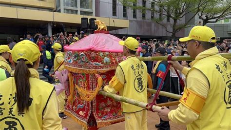 白沙屯媽頭一次進雲林縣府 張麗善爆哭跪迎：希望庇佑雲林 白沙屯媽進香 地方 聯合新聞網