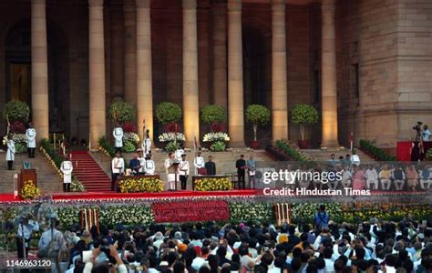 Swearing In Ceremony Of Narendra Modi As Prime Minister At Rashtrapati Bhavan Photos And Premium