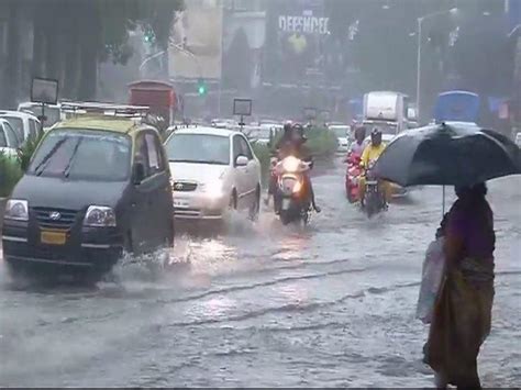 Heavy Rain Lashes Mumbai Maharashtra Photos