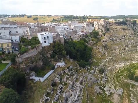 Ritrovata a Ginosa la donna scomparsa la comunità sollevata trmtv