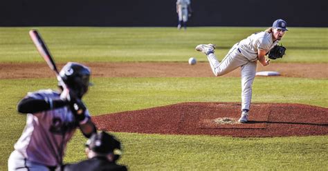 Lipseys Wild Infield Single Sends No 12 Blinn To Walk Off Victory