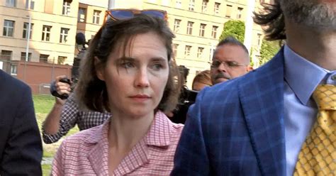 Amanda Knox Admits She Was Stripped Naked Photographed In Prison