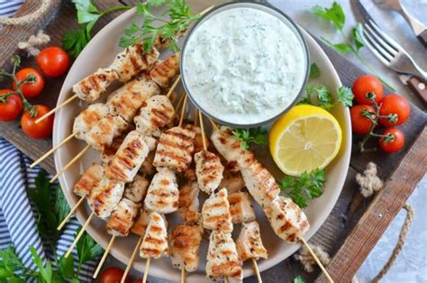 Greek Lemon Chicken Skewers With Tzatziki Recipe Cook Me Recipes