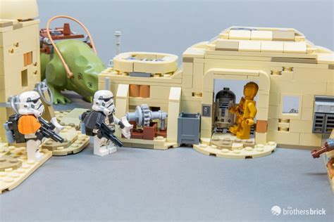 LEGO Star Wars 75290 Mos Eisley Cantina TBB Review 35 The Brothers