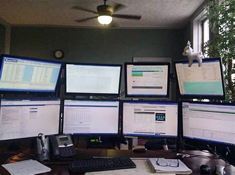 24 Amazing Trading Desks From Around The World Online Trading