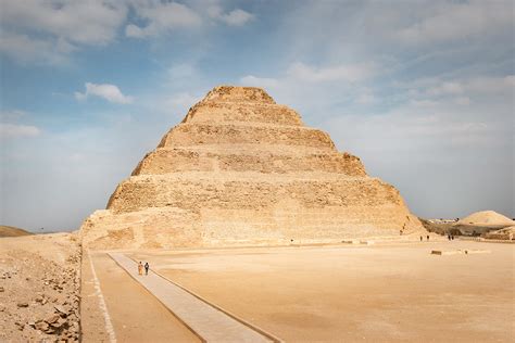 Voyage Dans Le Temps Aux Pyramides De Saqqarah Et De Dahchour