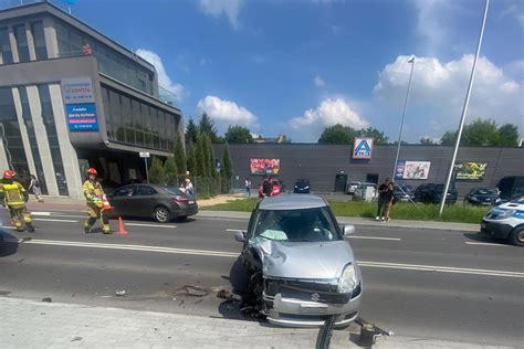 Powa Ne Utrudnienia W Centrum Tarnowa Po Wypadku Na Ul Szkotnik