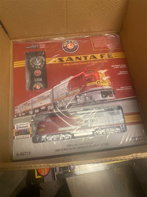 Lionel Santa Fe Super Chief Lionchief O Gauge Train Set With