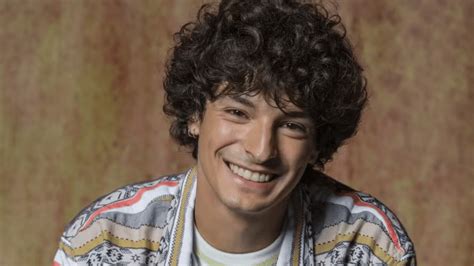 Vale Tudo Tiago cai para trás pergunta do pai Você é gay