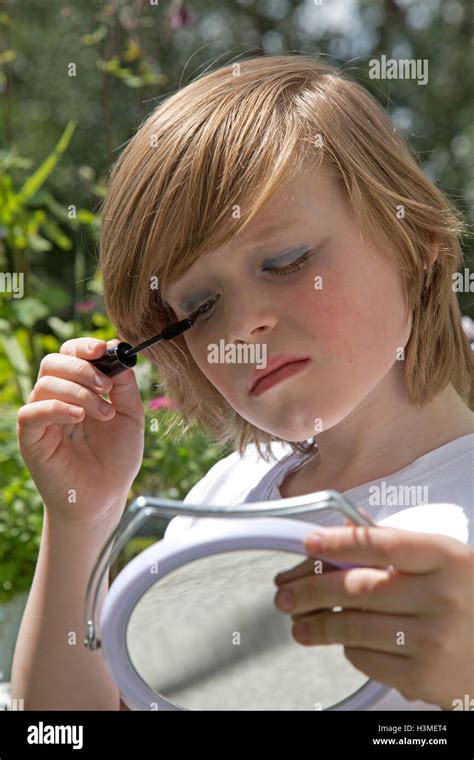 Girl with makeup outside hi-res stock photography and images - Alamy