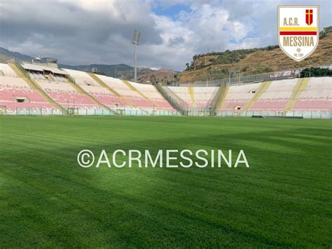 Messina Le Condizioni Del Manto Erboso Del Franco Scoglio Foto