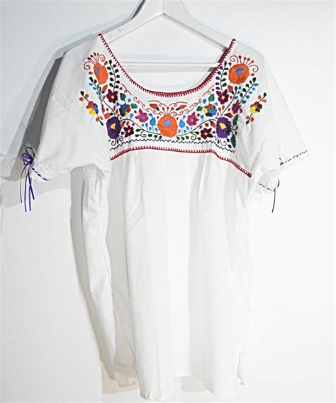 White Mexican Peasant Blouse Floral Embroidered Top Fiesta Xl Etsy