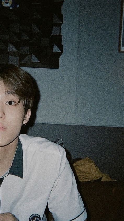 Park Jeongwoo Gambar Pacar Foto Kekasih Artis