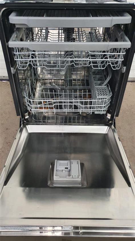 Order Your Used Dishwasher LG LDFN4542S Today!